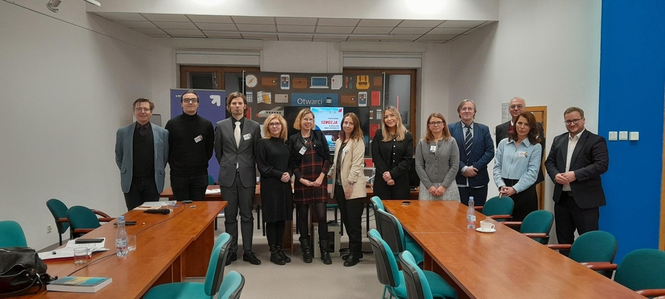 zdjęcie grupowe uczestników konferencji